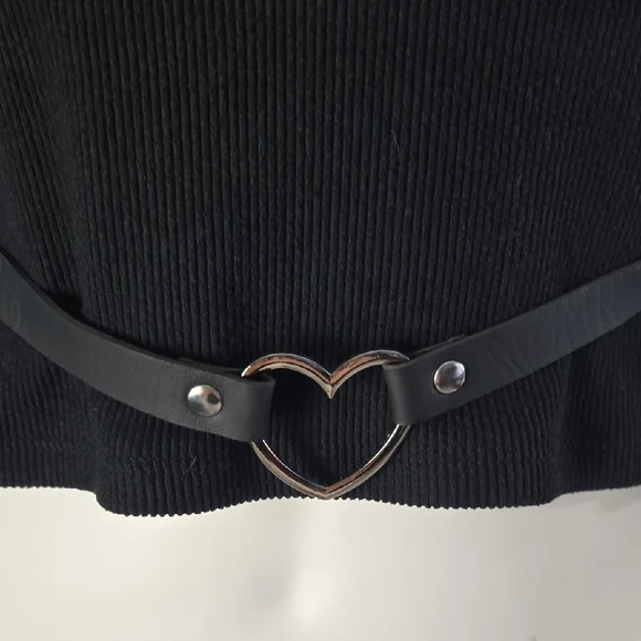 New! Heart Themed Black Harness Bra Chain Festival Rave Goth Adjustable - Picture 3 of 9